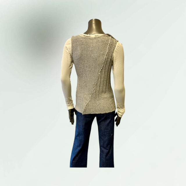 Show in the back of the Sarah Pacini teamed with ART jrans