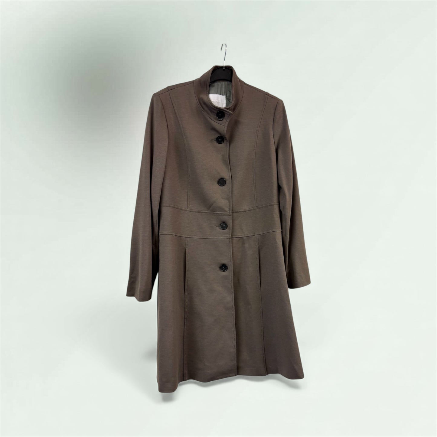 Frot View of the tailored mid length Coat