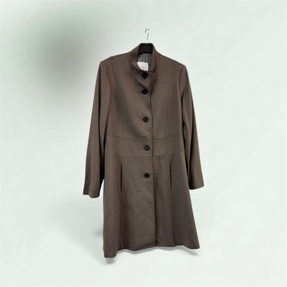 Frot View of the tailored mid length Coat