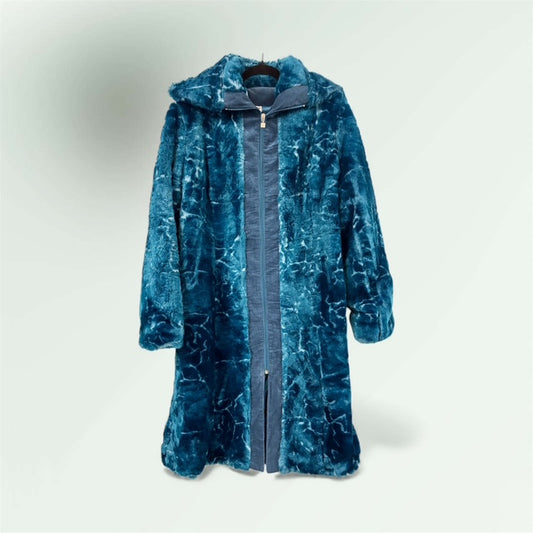 front view of the velvel Coat