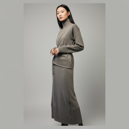 LONG KNITTED PULL UP SKIRT WITH ZIP AND RIB DETAIL Style No. Box 10