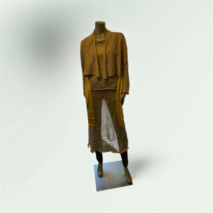 Mustard card worn edge to edge