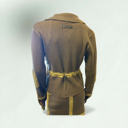 Back view of the Jacket worn with pulled in toggle.