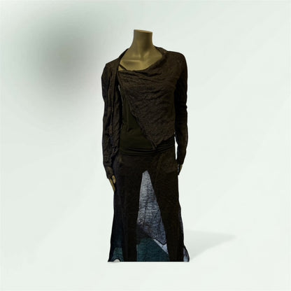 shear black with fastening on the shoulder