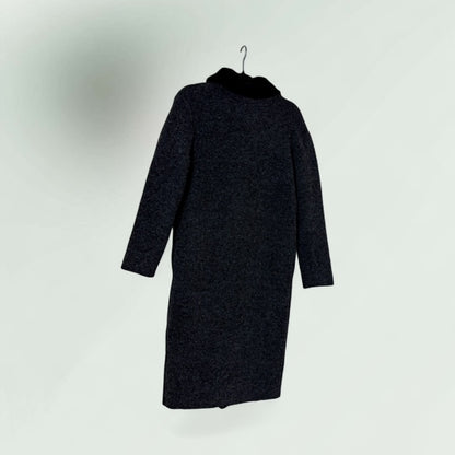 the Back of the cozy Knitted cardigan Coat