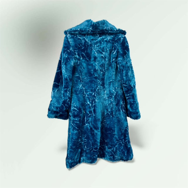 back View of the velvet Coat
