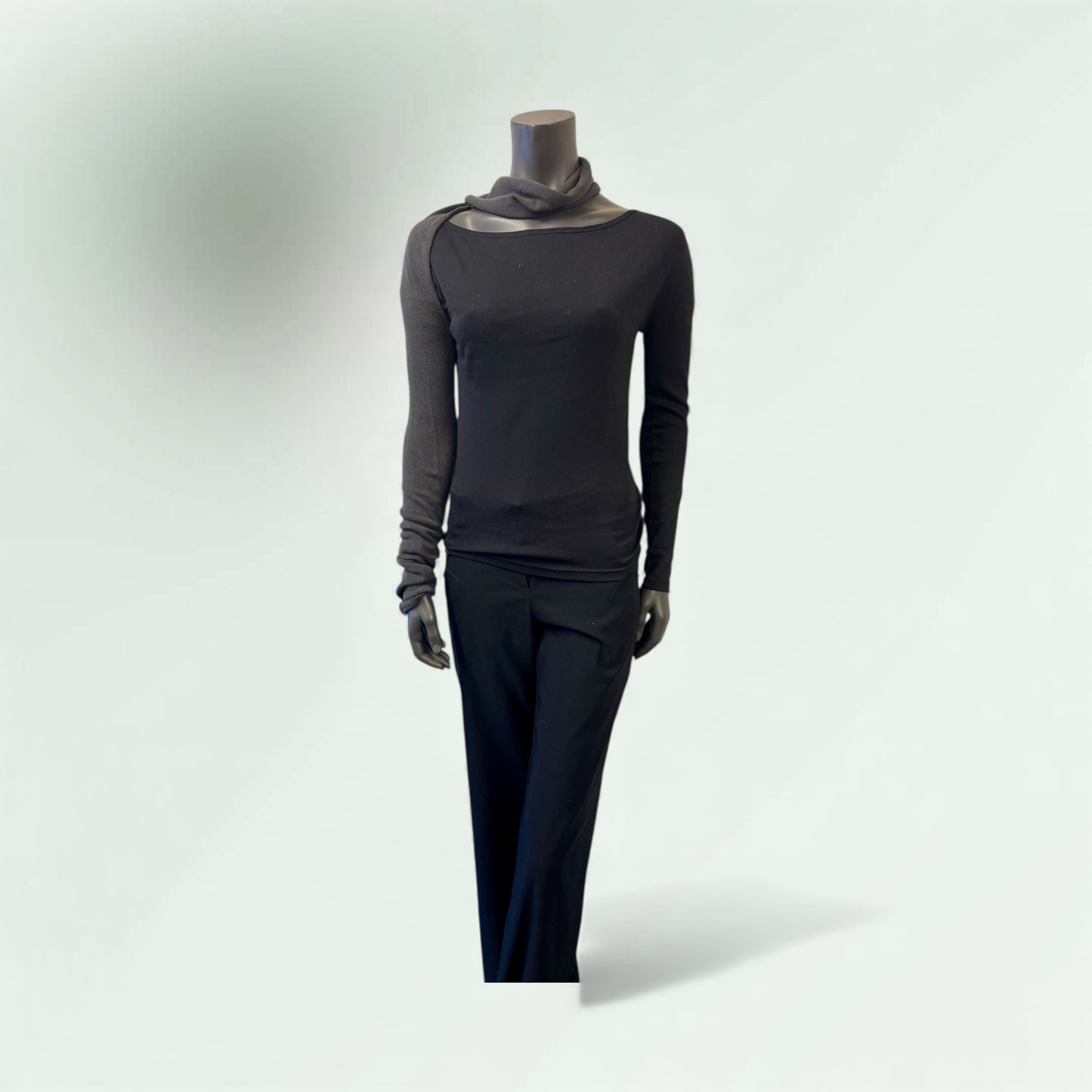 scarf with One sleeve