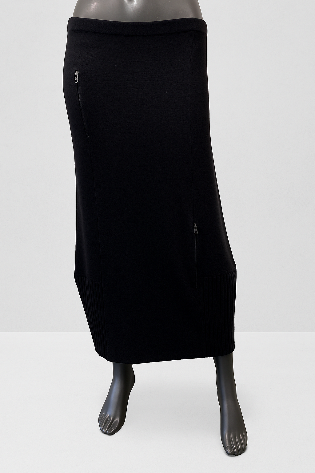 LONG KNITTED PULL UP SKIRT WITH ZIP AND RIB DETAIL