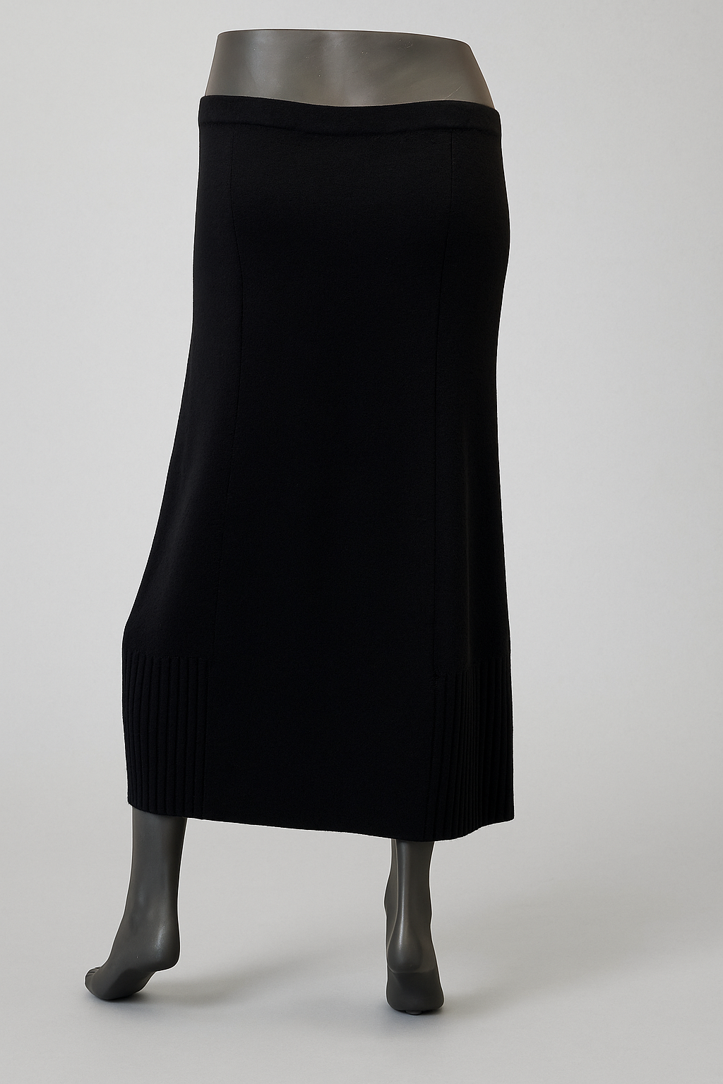 LONG KNITTED PULL UP SKIRT WITH ZIP AND RIB DETAIL